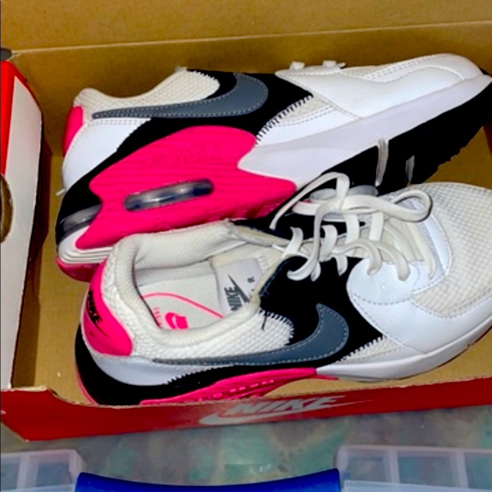 NIKE AIR MAX EXCEE Sneakers Shoes Like new Pink